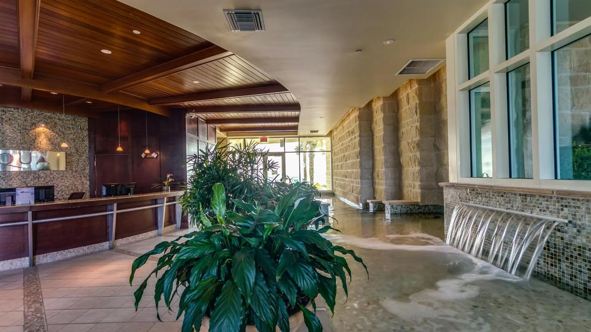 Aqua Resort 1111 By Emerald Coast Retreats Panama City Beach Apartman